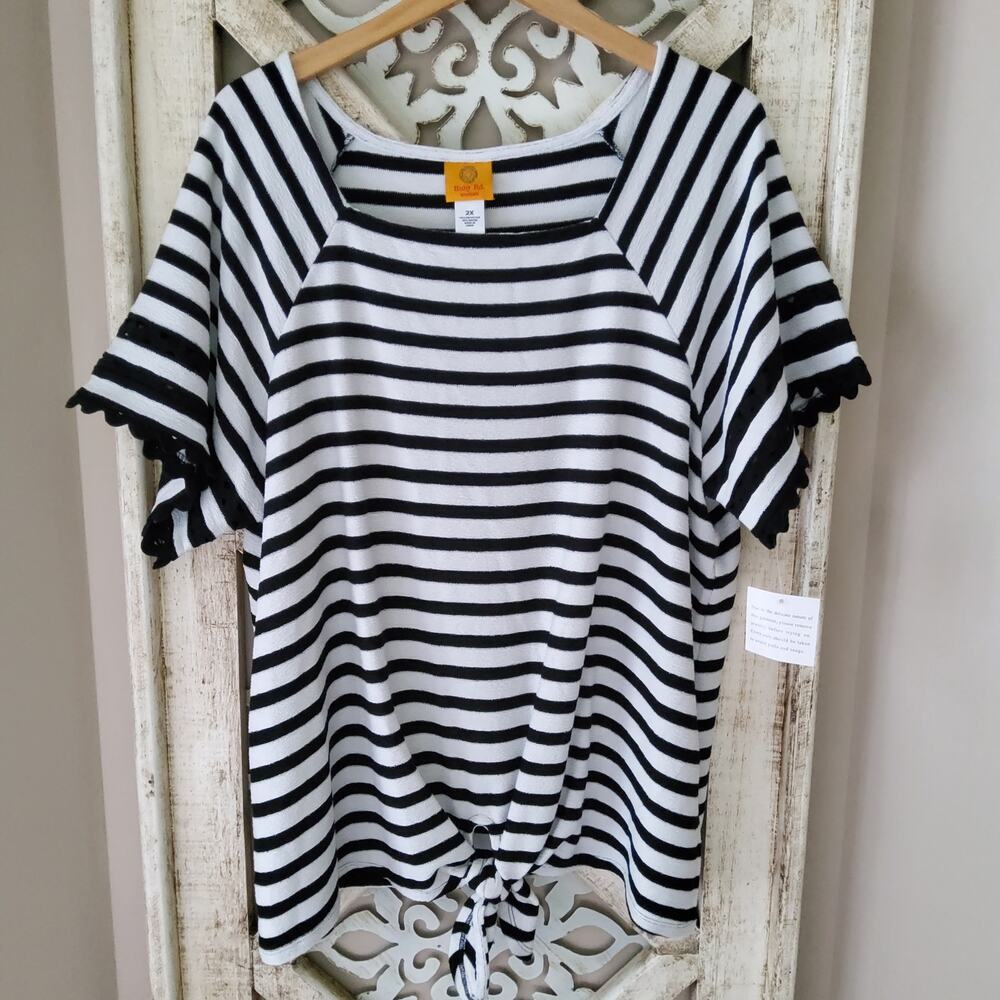 Ruby Rd. Women's Plus 2X Short Sleeve Square Neck Tie Front Scallop Trim Top